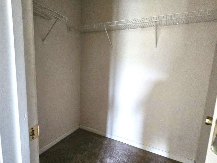 1162 Plaza Walk Drive, Charlotte, NC 28215.  MLS# CAR4289612, YatesRealty ID 31471. 