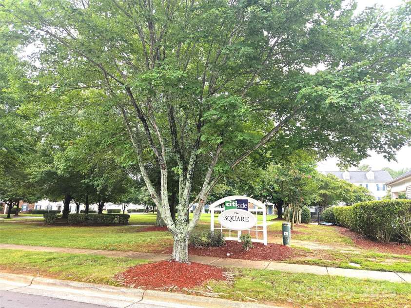 1162 Plaza Walk Drive, Charlotte, NC 28215.  MLS# CAR4289612, YatesRealty ID 31471. 