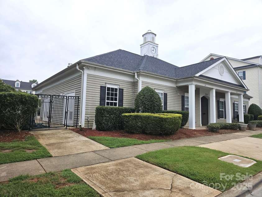 1162 Plaza Walk Drive, Charlotte, NC 28215.  MLS# CAR4289612, YatesRealty ID 31471. 