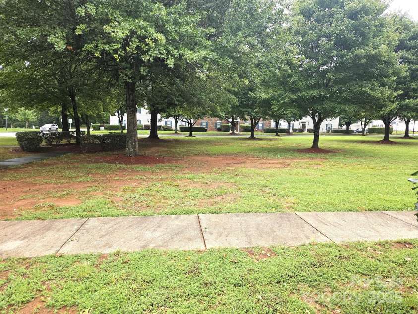 1162 Plaza Walk Drive, Charlotte, NC 28215.  MLS# CAR4289612, YatesRealty ID 31471. 