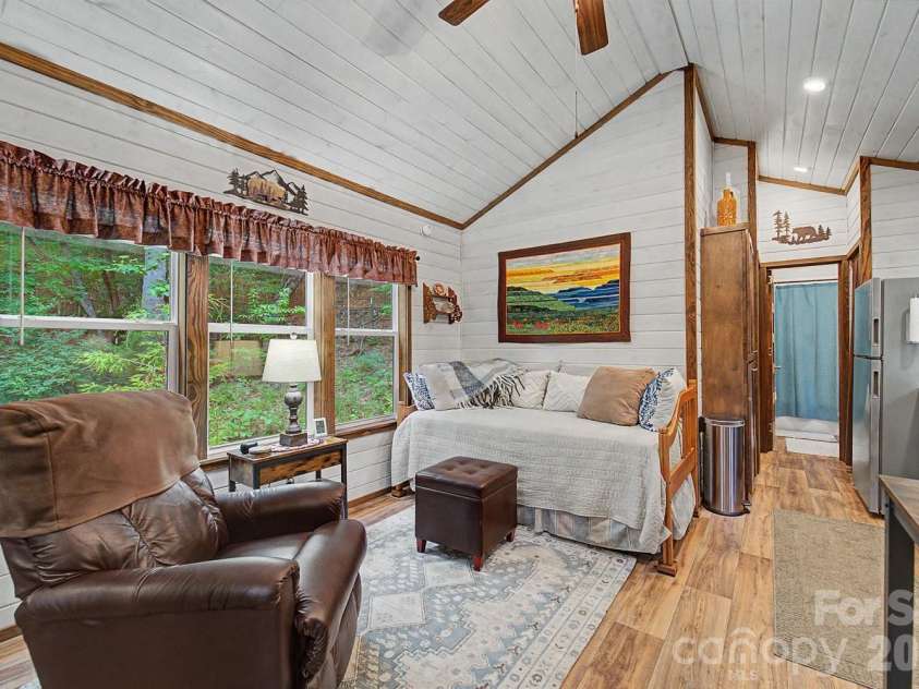 243 Jonquil Woods Road, Franklin, NC 28734.  MLS# CAR4394222, YatesRealty ID 31472. 