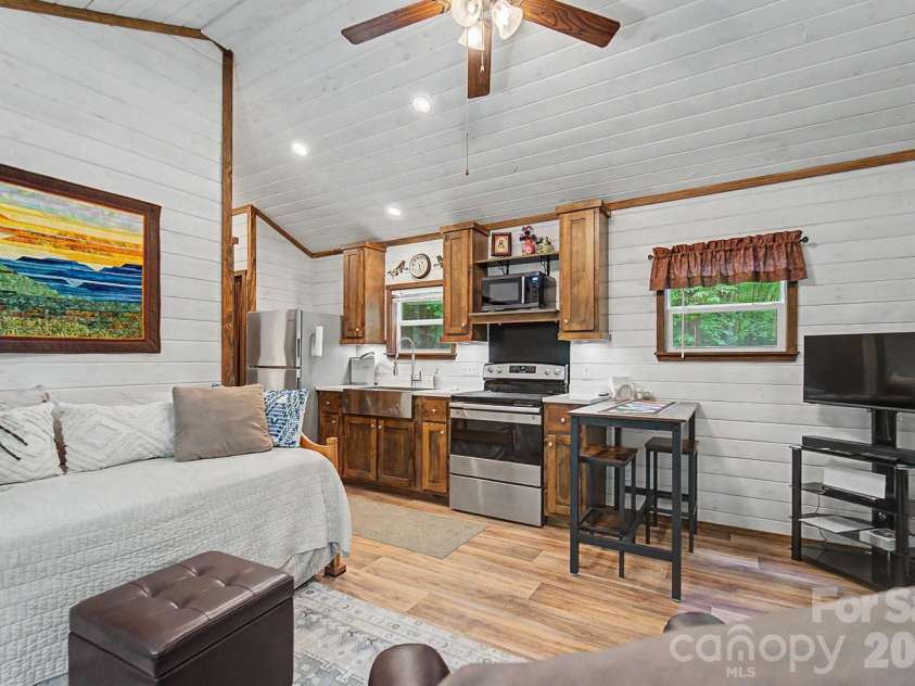 243 Jonquil Woods Road, Franklin, NC 28734.  MLS# CAR4394222, YatesRealty ID 31472. 