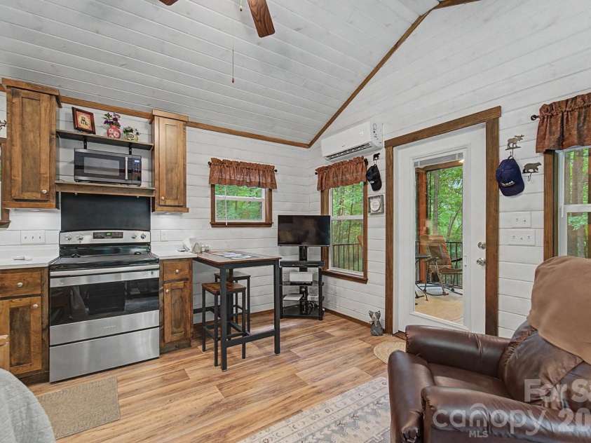 243 Jonquil Woods Road, Franklin, NC 28734.  MLS# CAR4394222, YatesRealty ID 31472. 