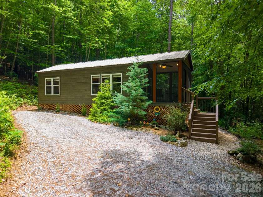 243 Jonquil Woods Road, Franklin, NC 28734.  MLS# CAR4394222, YatesRealty ID 31472. 