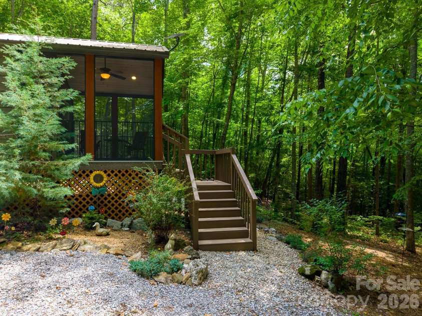 243 Jonquil Woods Road, Franklin, NC 28734.  MLS# CAR4394222, YatesRealty ID 31472. 