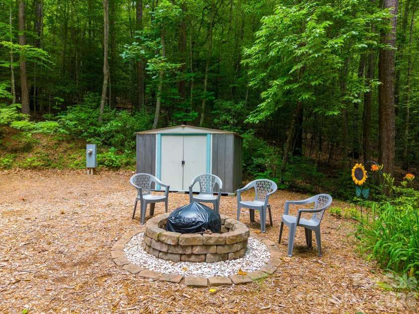 243 Jonquil Woods Road, Franklin, NC 28734.  MLS# CAR4394222, YatesRealty ID 31472. 