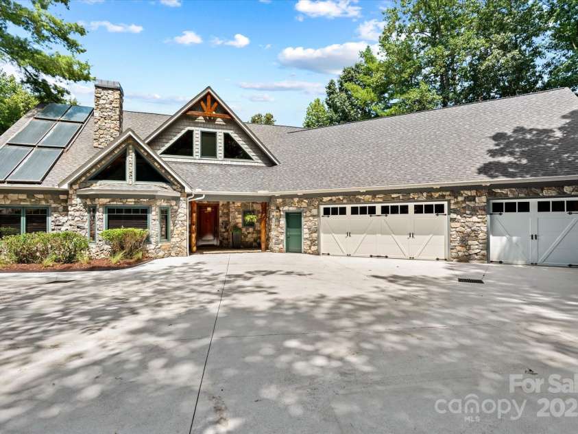 16 Royal Vista Way, Granite Falls, NC 28630.  MLS# CAR4285044, YatesRealty ID 31475. 