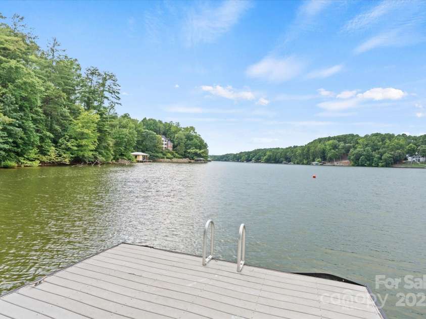 16 Royal Vista Way, Granite Falls, NC 28630.  MLS# CAR4285044, YatesRealty ID 31475. 