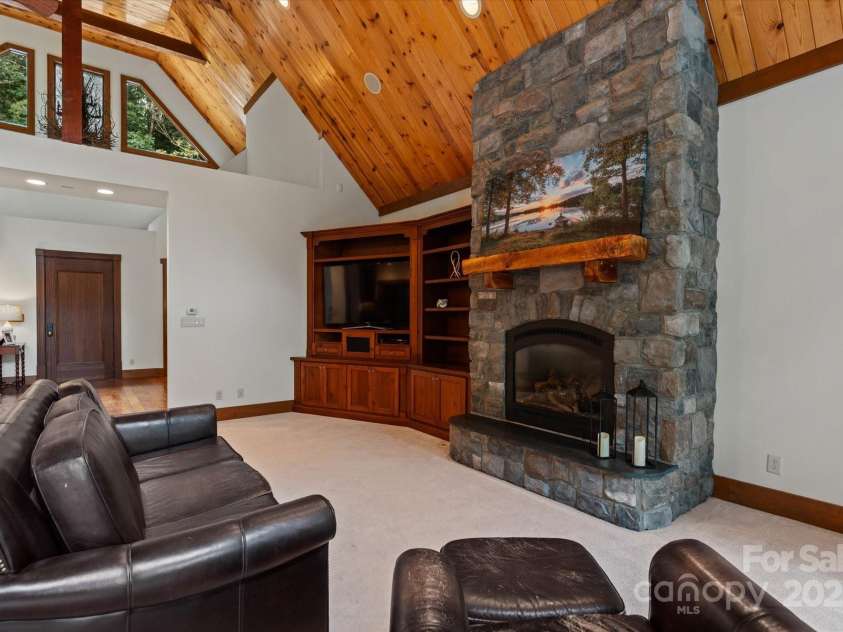 16 Royal Vista Way, Granite Falls, NC 28630.  MLS# CAR4285044, YatesRealty ID 31475. 