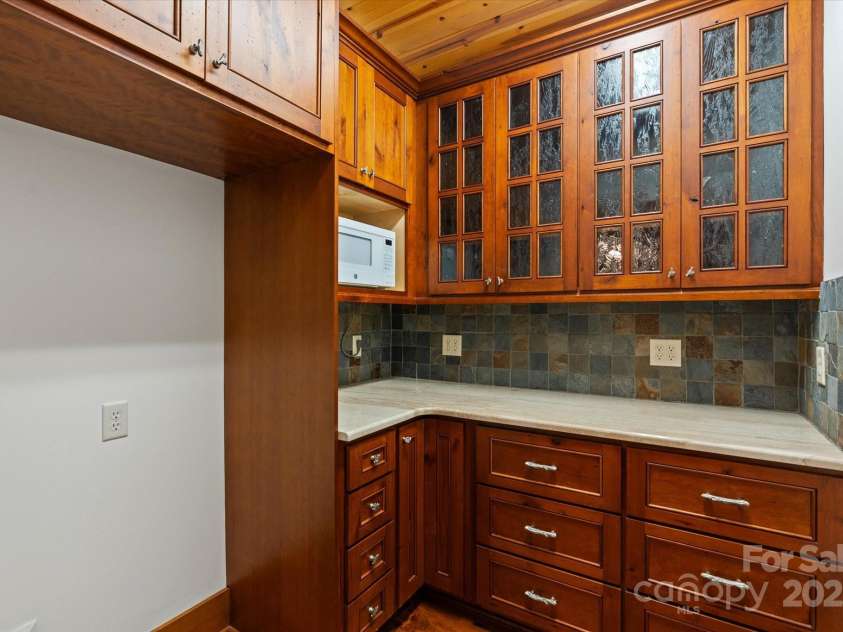 16 Royal Vista Way, Granite Falls, NC 28630.  MLS# CAR4285044, YatesRealty ID 31475. 