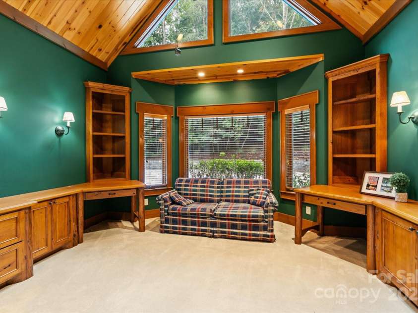 16 Royal Vista Way, Granite Falls, NC 28630.  MLS# CAR4285044, YatesRealty ID 31475. 