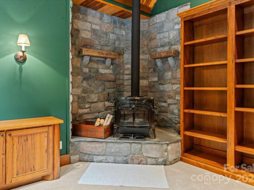 16 Royal Vista Way, Granite Falls, NC 28630.  MLS# CAR4285044, YatesRealty ID 31475. 