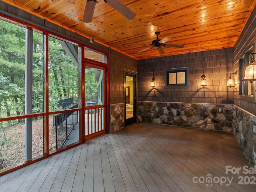 16 Royal Vista Way, Granite Falls, NC 28630.  MLS# CAR4285044, YatesRealty ID 31475. 