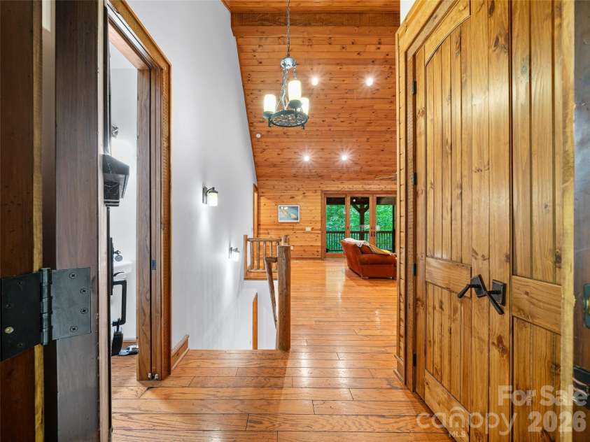 47 Falls Crossing Road, Burnsville, NC 28714.  MLS# CAR4393417, YatesRealty ID 31476. 