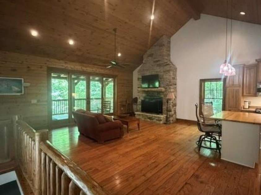 47 Falls Crossing Road, Burnsville, NC 28714.  MLS# CAR4393417, YatesRealty ID 31476. OPEN CONCEPT