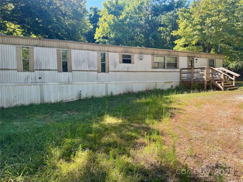 5909 Crawford Road, Gastonia, NC 28052.  MLS# CAR4285730, YatesRealty ID 31477. 