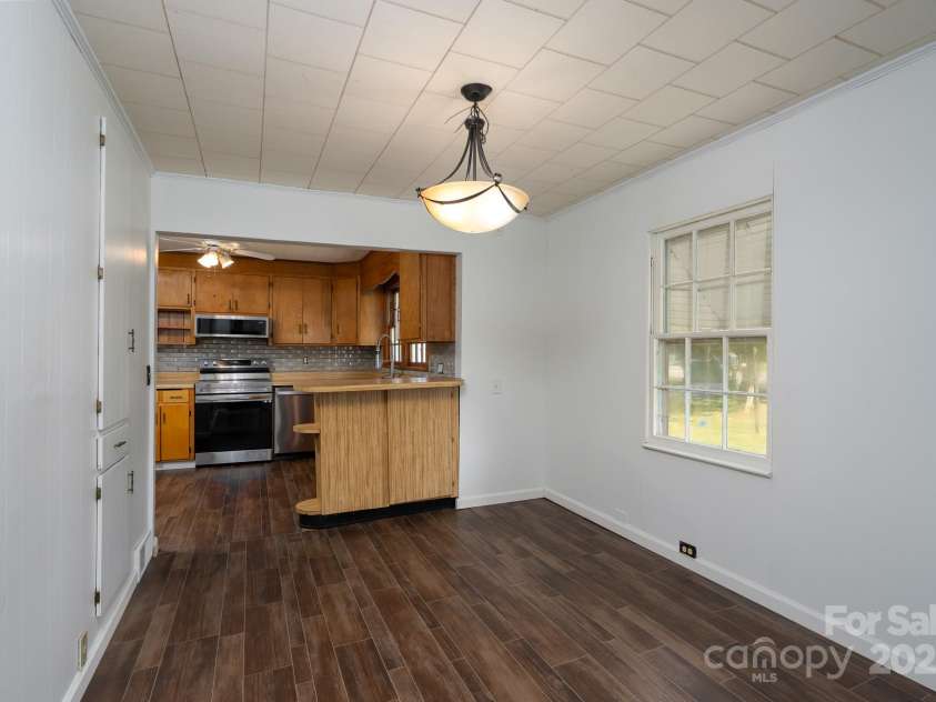 2125 Ridge Road, Salisbury, NC 28144.  MLS# CAR4275136, YatesRealty ID 31478. 