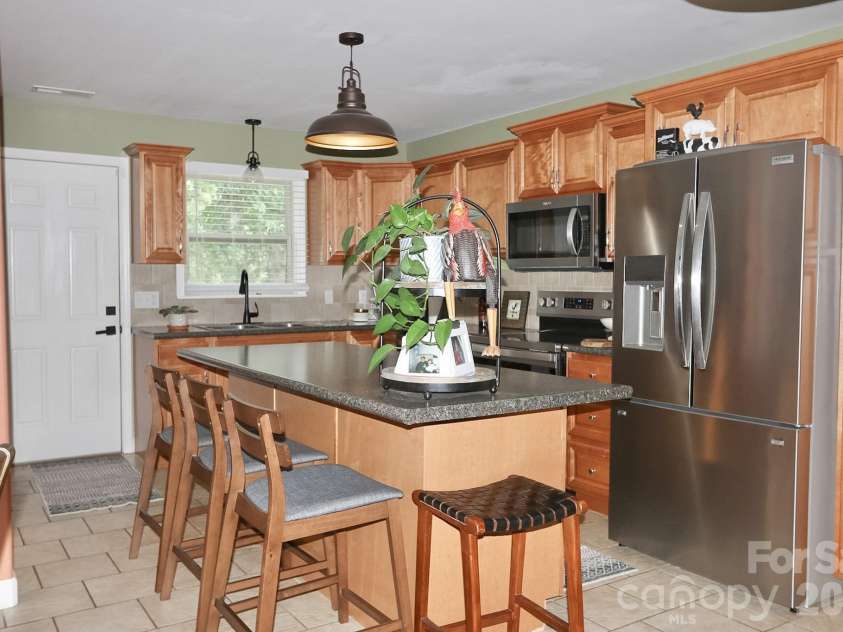 4220 Mae-Len Drive, Winston Salem, NC 27107.  MLS# CAR4394128, YatesRealty ID 31478. 