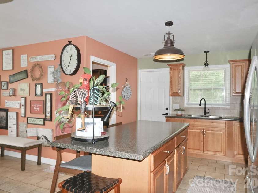 4220 Mae-Len Drive, Winston Salem, NC 27107.  MLS# CAR4394128, YatesRealty ID 31478. 