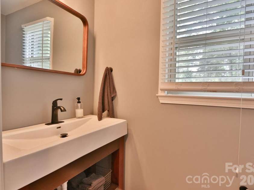 4220 Mae-Len Drive, Winston Salem, NC 27107.  MLS# CAR4394128, YatesRealty ID 31478. 