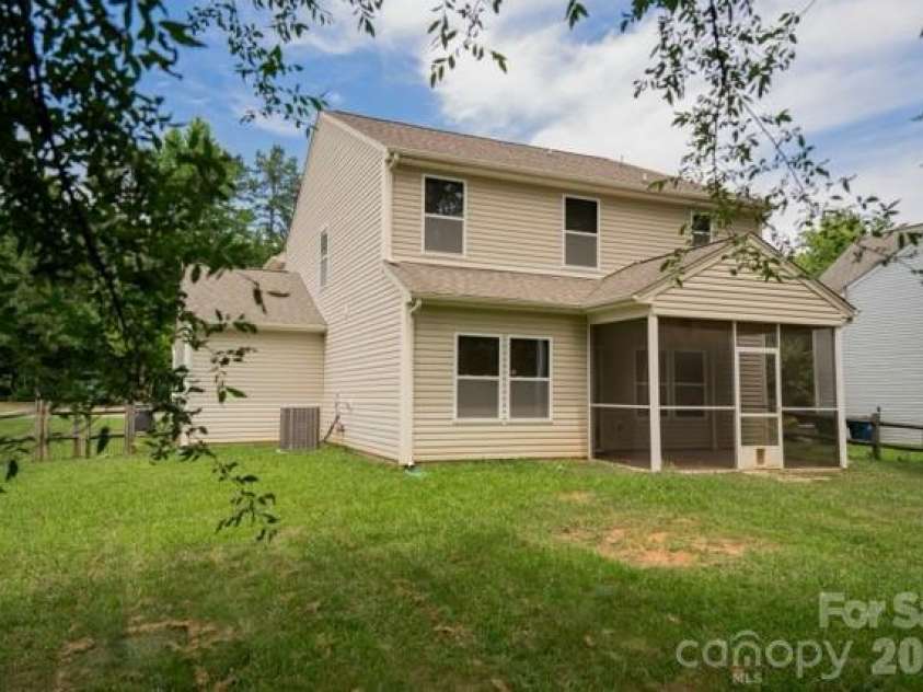 2348 Lake Vista Drive, Mount Holly, NC 28120.  MLS# CAR4394690, YatesRealty ID 31479. 