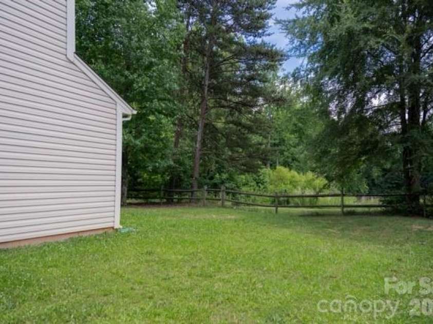 2348 Lake Vista Drive, Mount Holly, NC 28120.  MLS# CAR4394690, YatesRealty ID 31479. 