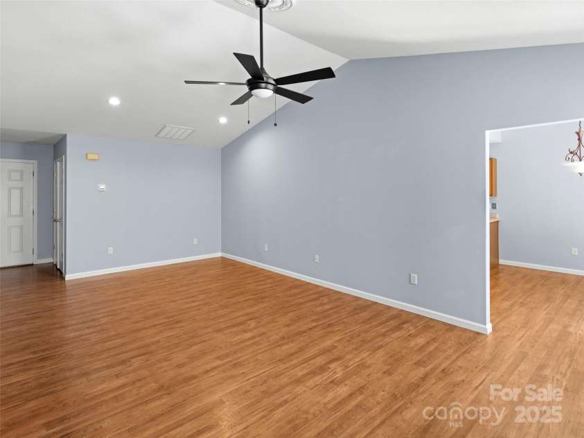 324 Wiltshire Circle, Fletcher, NC 28732.  MLS# CAR4235238, YatesRealty ID 3148. 