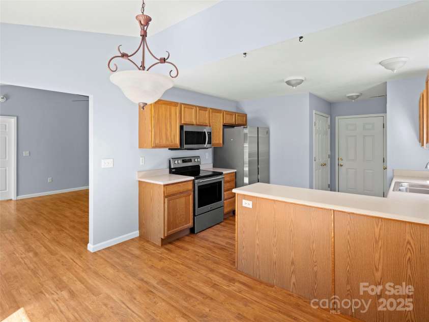 324 Wiltshire Circle, Fletcher, NC 28732.  MLS# CAR4235238, YatesRealty ID 3148. 