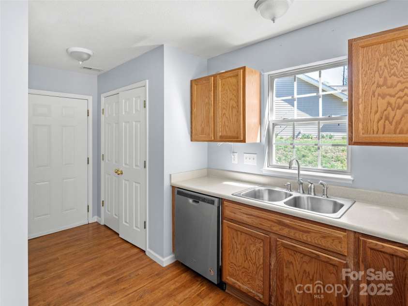 324 Wiltshire Circle, Fletcher, NC 28732.  MLS# CAR4235238, YatesRealty ID 3148. 