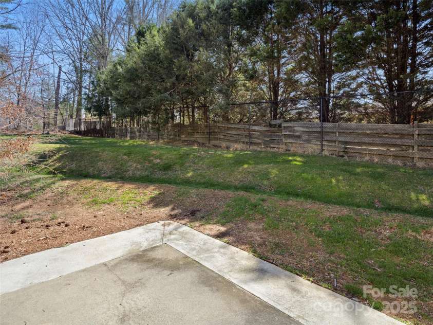 324 Wiltshire Circle, Fletcher, NC 28732.  MLS# CAR4235238, YatesRealty ID 3148. 