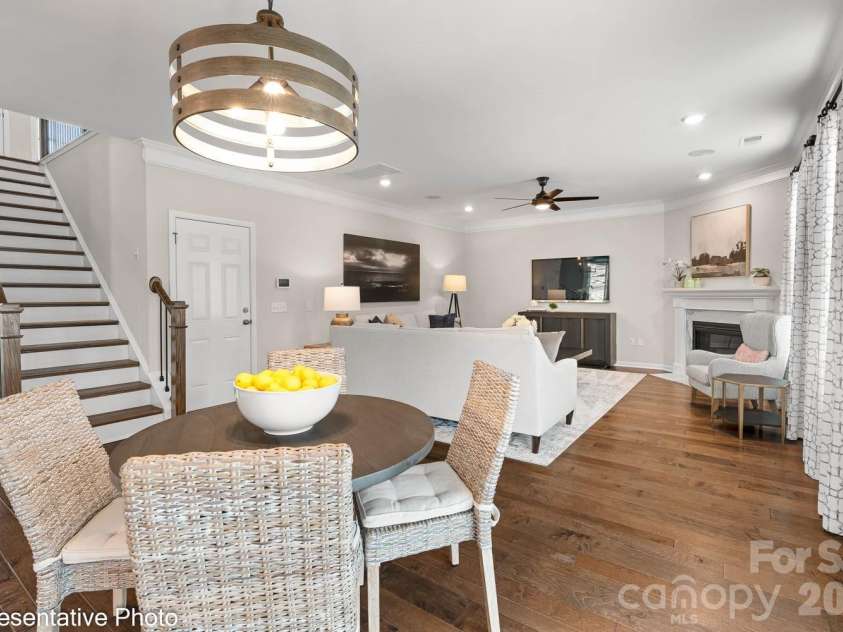 15210 First Broad Road, Huntersville, NC 28078.  MLS# CAR4392490, YatesRealty ID 31481. Breakfast Area