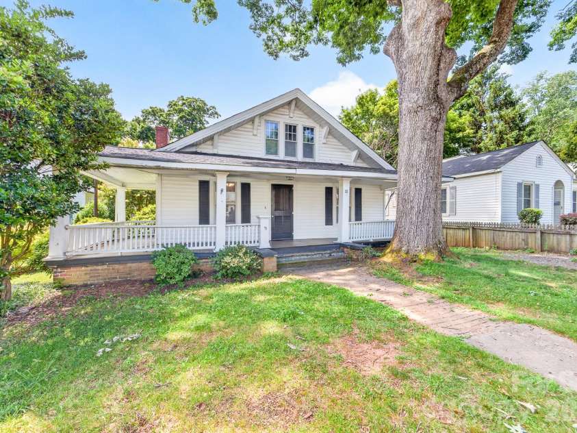 11 Cedar Street, Belmont, NC 28012.  MLS# CAR4394250, YatesRealty ID 31482. 