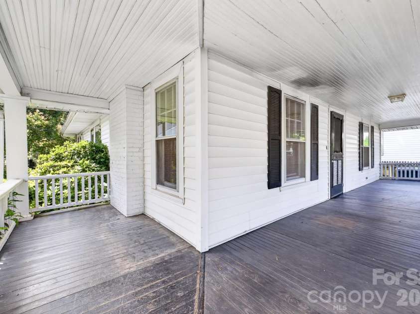 11 Cedar Street, Belmont, NC 28012.  MLS# CAR4394250, YatesRealty ID 31482. 