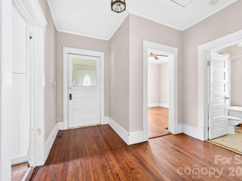11 Cedar Street, Belmont, NC 28012.  MLS# CAR4394250, YatesRealty ID 31482. 