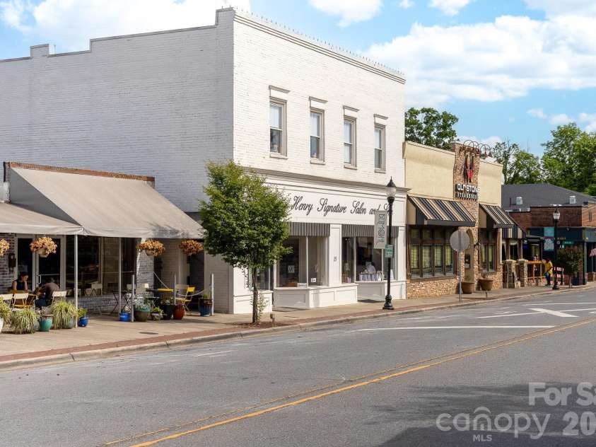 11 Cedar Street, Belmont, NC 28012.  MLS# CAR4394250, YatesRealty ID 31482. 
