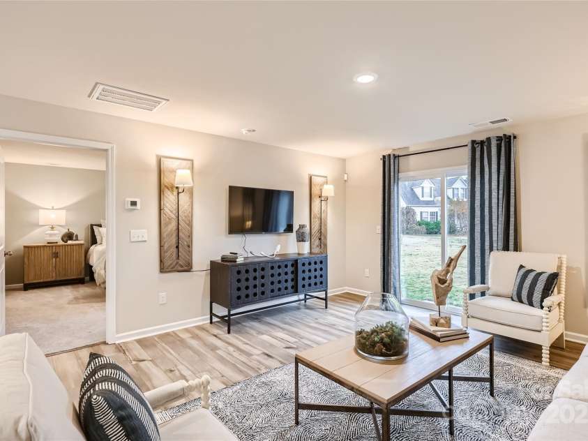 2153 Trollinger Drive, Catawba, NC 28609.  MLS# CAR4284816, YatesRealty ID 31482. Great Room