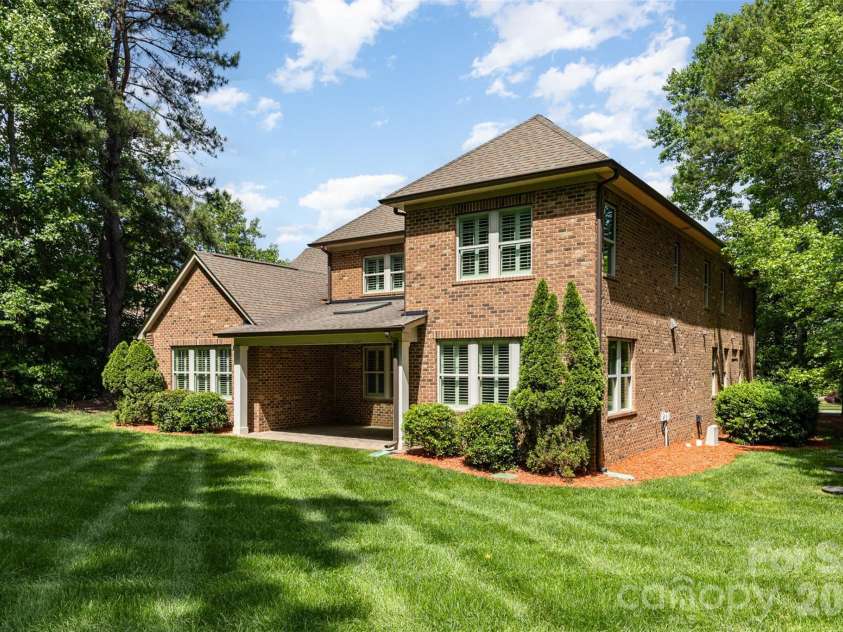 13620 Castleford Drive, Mint Hill, NC 28227.  MLS# CAR4394784, YatesRealty ID 31483. 