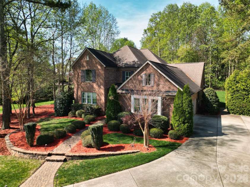 13620 Castleford Drive, Mint Hill, NC 28227.  MLS# CAR4394784, YatesRealty ID 31483. 