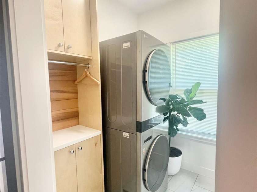 6524 Mintbrook Drive, Mint Hill, NC 28227.  MLS# CAR4282339, YatesRealty ID 31483. Laundry room