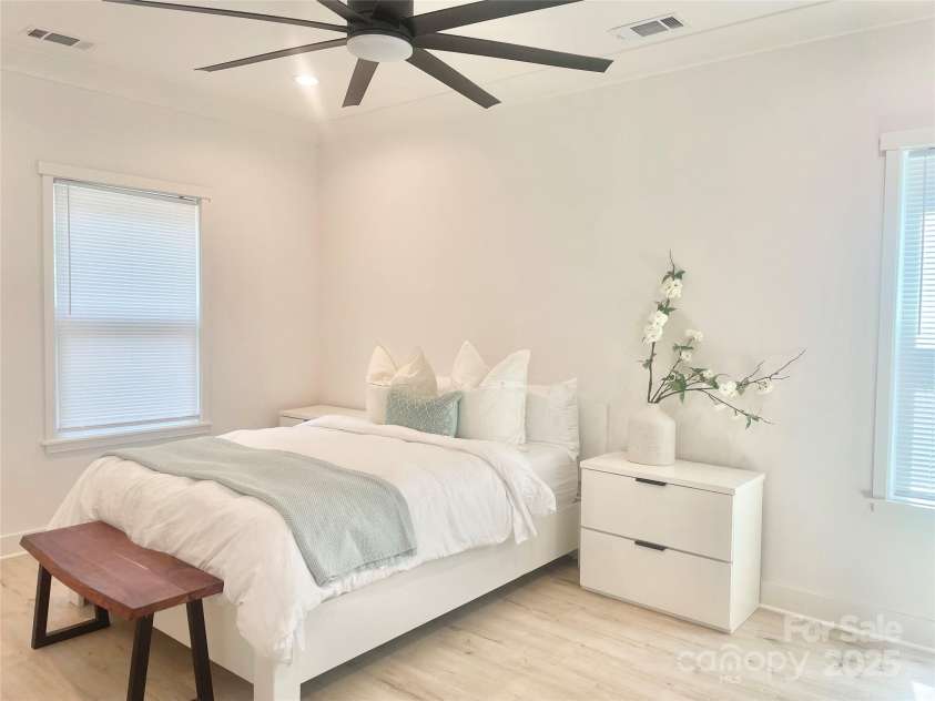 6524 Mintbrook Drive, Mint Hill, NC 28227.  MLS# CAR4282339, YatesRealty ID 31483. Master bedroom
