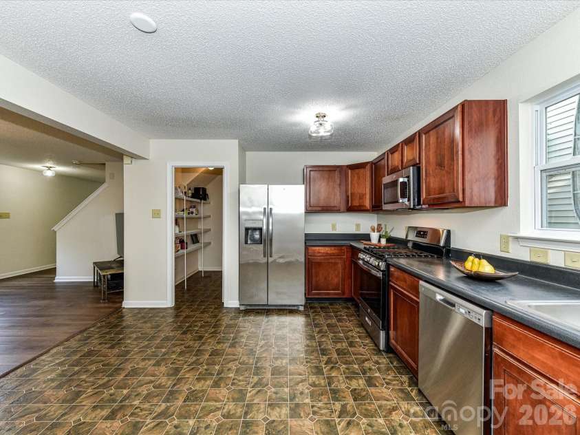 7144 Sycamore Grove Court, Charlotte, NC 28227.  MLS# CAR4366372, YatesRealty ID 31484. 