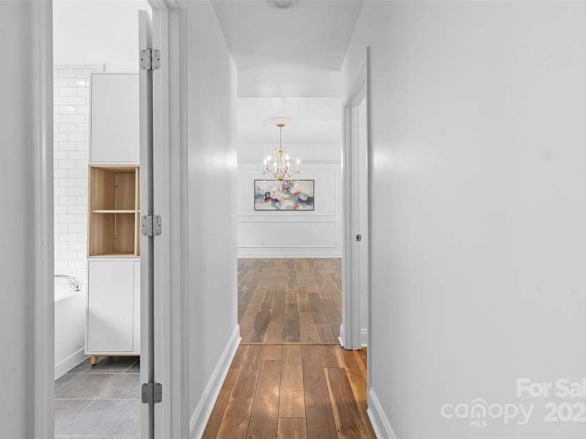 9027 Leah Meadow Lane, Charlotte, NC 28227.  MLS# CAR4285740, YatesRealty ID 31484. Entrance into Primary Suite