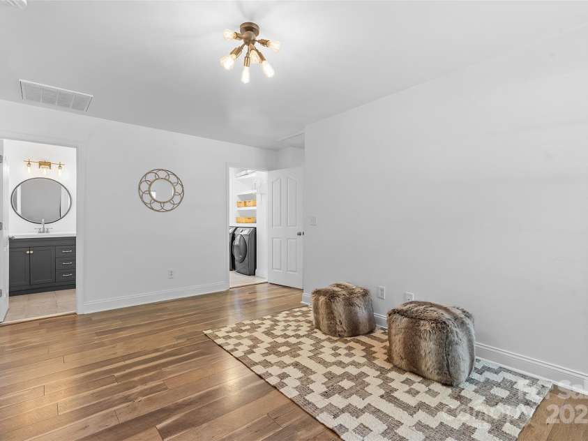 9027 Leah Meadow Lane, Charlotte, NC 28227.  MLS# CAR4285740, YatesRealty ID 31484. Loft/Office/Flex Space