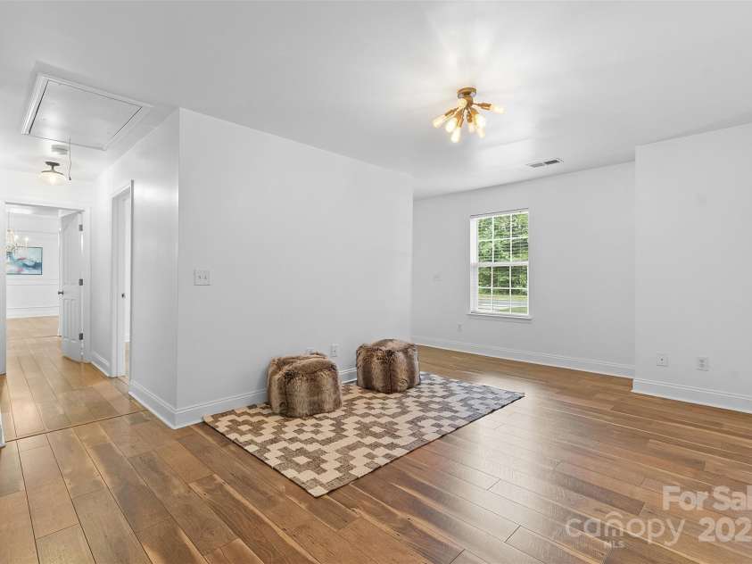 9027 Leah Meadow Lane, Charlotte, NC 28227.  MLS# CAR4285740, YatesRealty ID 31484. Loft/Office/Flex Space