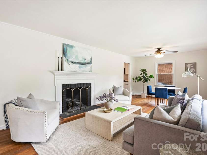 300 Cooper Drive, Charlotte, NC 28210.  MLS# CAR4393603, YatesRealty ID 31485. 