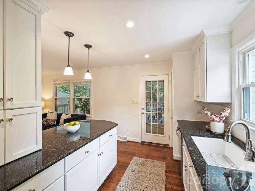 300 Cooper Drive, Charlotte, NC 28210.  MLS# CAR4393603, YatesRealty ID 31485. 
