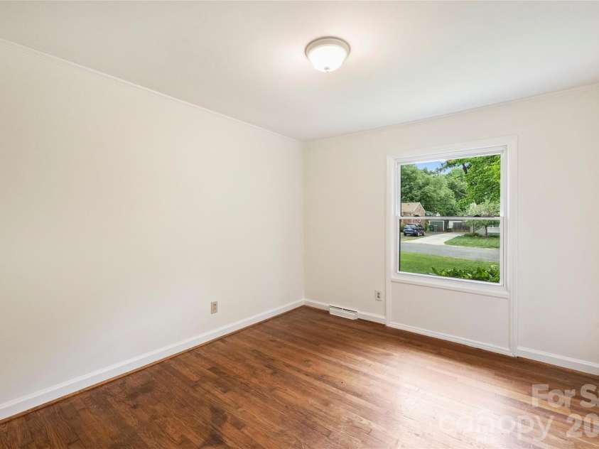 300 Cooper Drive, Charlotte, NC 28210.  MLS# CAR4393603, YatesRealty ID 31485. 