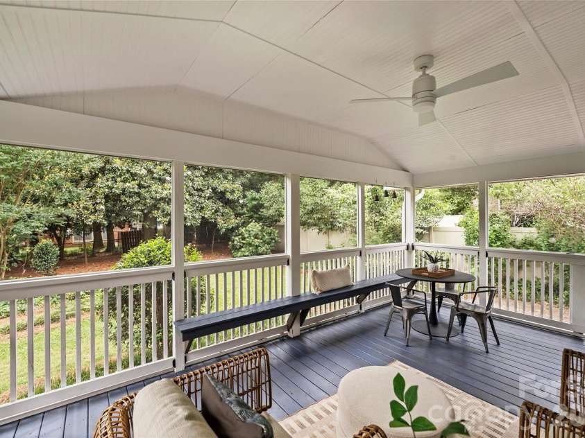 300 Cooper Drive, Charlotte, NC 28210.  MLS# CAR4393603, YatesRealty ID 31485. 