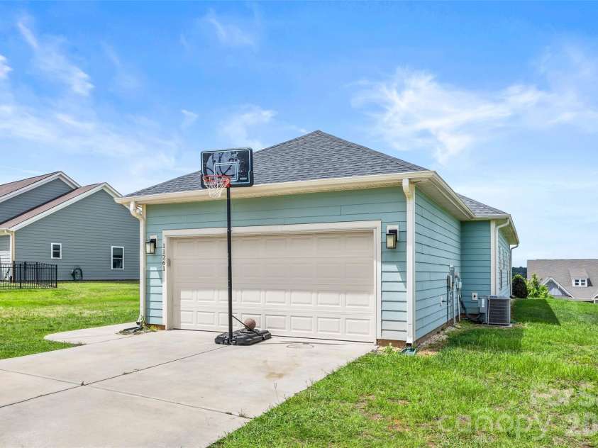 11261 Island View Lane, Lancaster, SC 29720.  MLS# CAR4391995, YatesRealty ID 31486. 