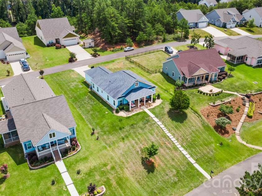11261 Island View Lane, Lancaster, SC 29720.  MLS# CAR4391995, YatesRealty ID 31486. Custom Built home by Lace Construction